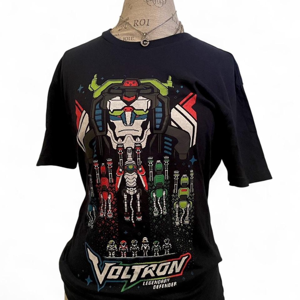 LOOT CRATE X VOLTRON LEGENDARY DEFENDERS 8 BIT NAVY BLUE TEE SHIRT • SIZE - M